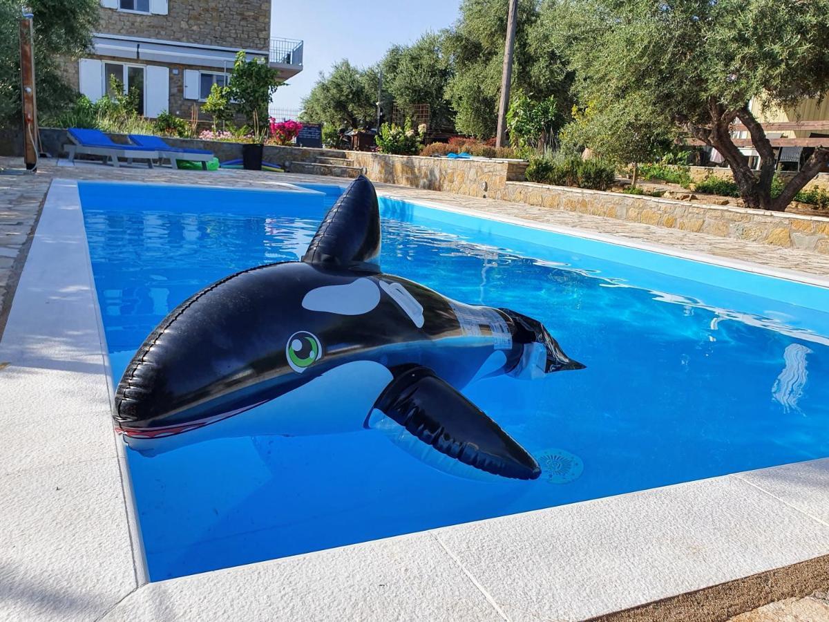 Hakuna Matata Holidays Wooden Lodge With Airco & Pool In Greek Olive Grove Methoni  Exterior foto