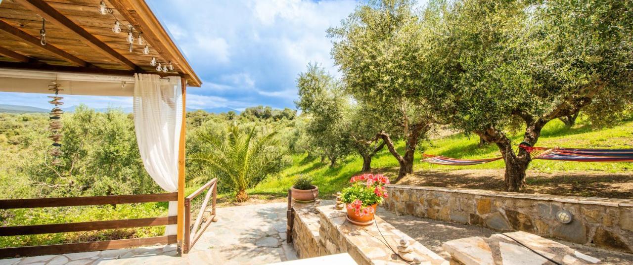 Hakuna Matata Holidays Wooden Lodge With Airco & Pool In Greek Olive Grove Methoni  Exterior foto