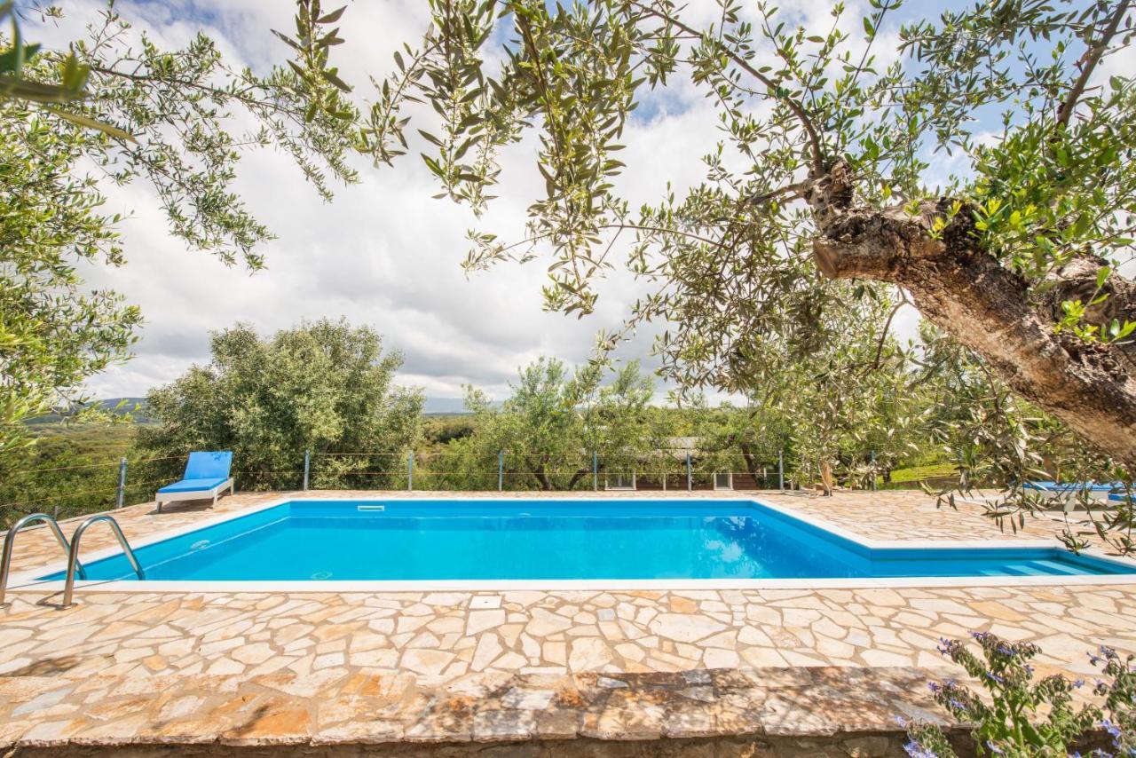 Hakuna Matata Holidays Wooden Lodge With Airco & Pool In Greek Olive Grove Methoni  Exterior foto